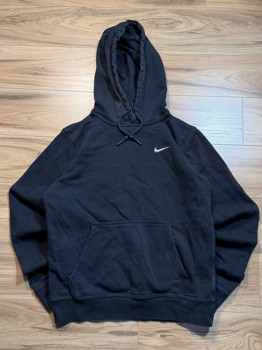 Nike Men's Black Pullover Hoodie